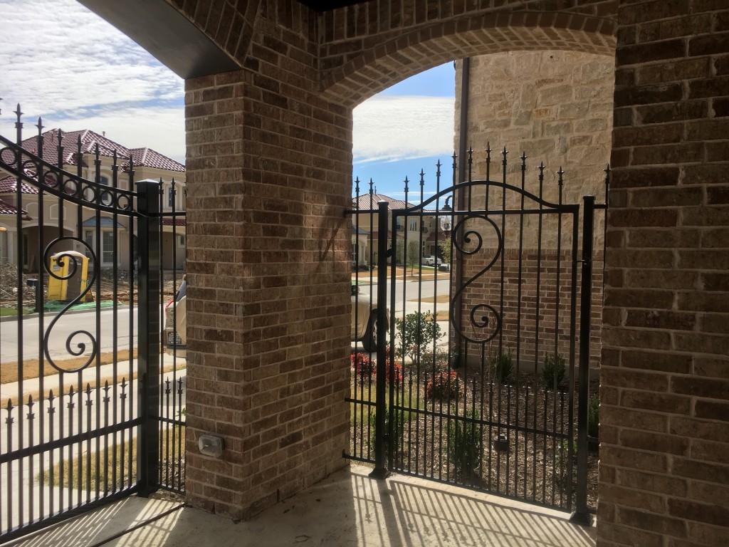 Custom Metal Driveway Gate | Driveway Gate Installation Companies