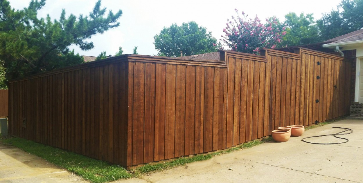 board on board wood fence metal posts 8 ft 6 ft wood fence companies
