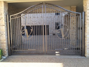 Automatic Gate Company Arlington TX | Driveway Gates Arlington | Iron Gate